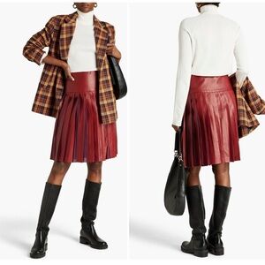 Tod's Pleated leather skirt